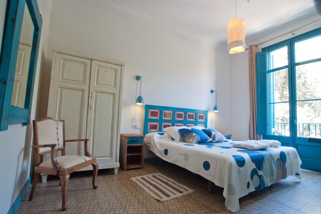 Hotel Hostal Chic Сан-Фелиу-де-Гишольс Номер фото